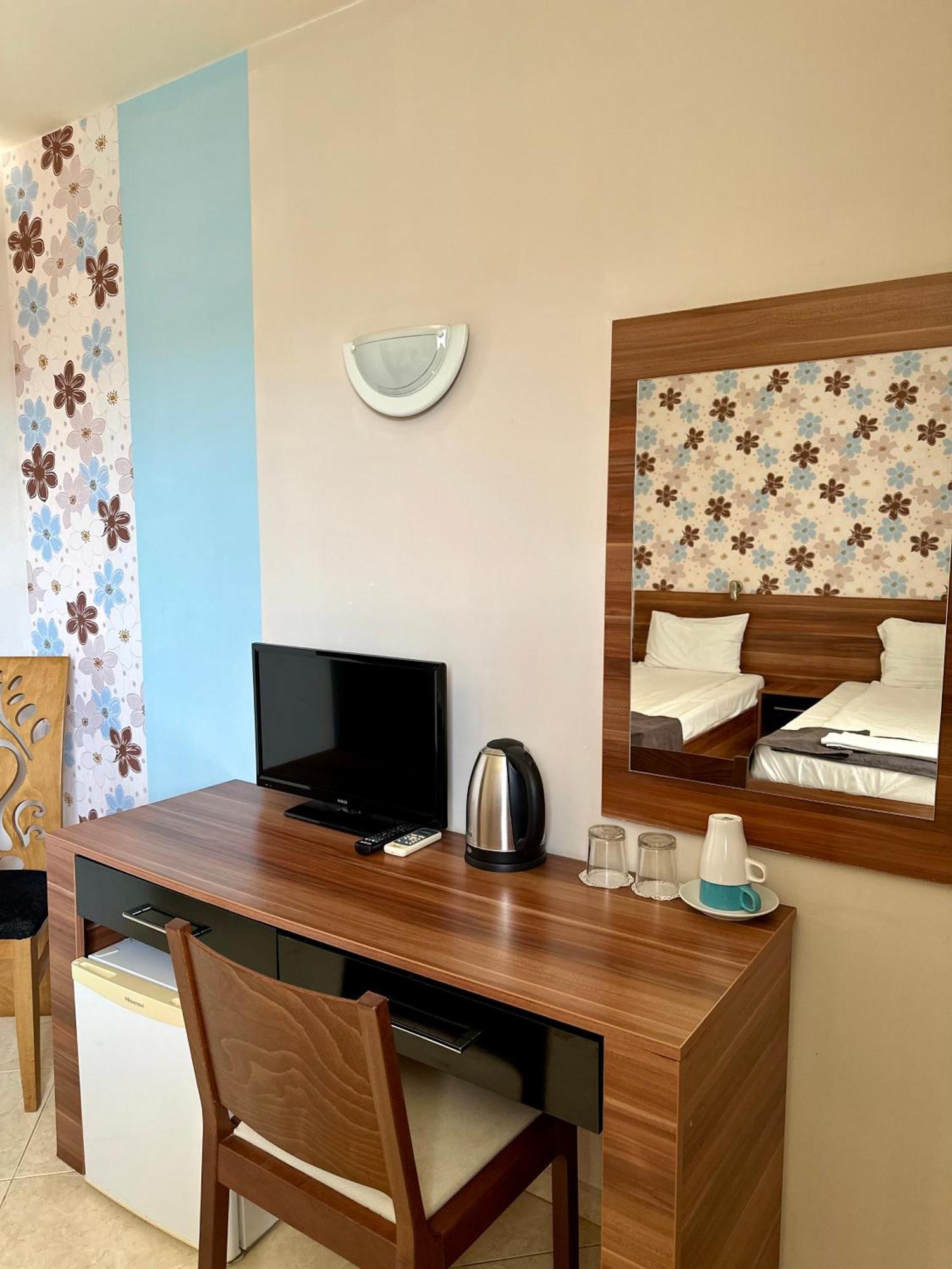 Brilliance Hotel Varna Room photo